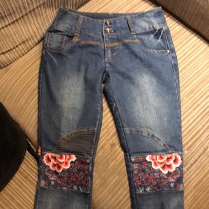 Japanese seam accent embroidered jeans
